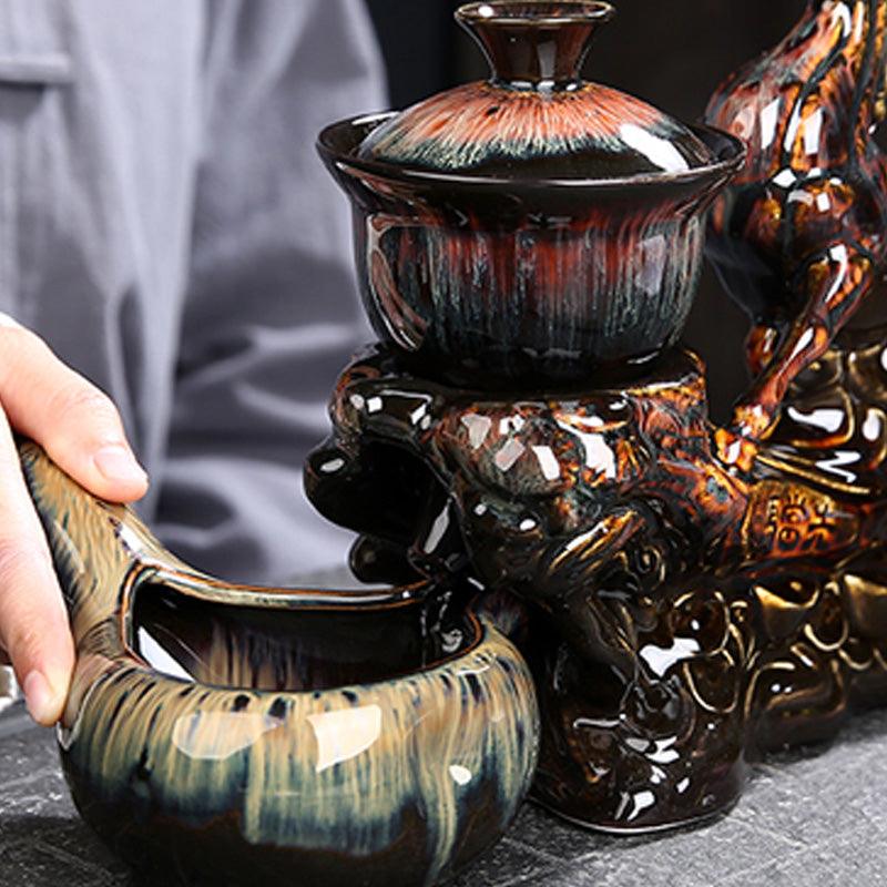 Kiln-changed relief horse anti-scalding automatic tea brewing artifact