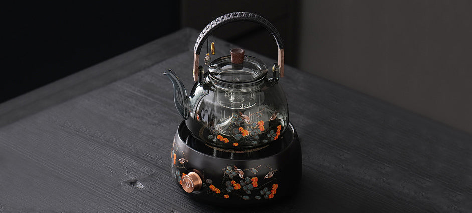 Stovetop-safe glass tea kettle, perfect for brewing tea on gas or electric burners.